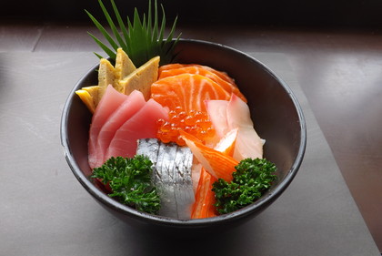 海鮮丼